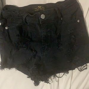 Black Jean short ripped